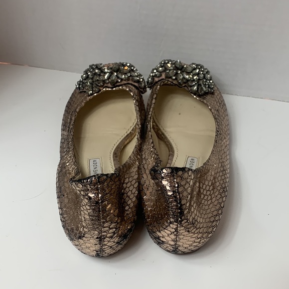 Vera Wang Lavender Leather Pink Metallic Peek Toe Rhinestone Flats - Picture 8 of 8